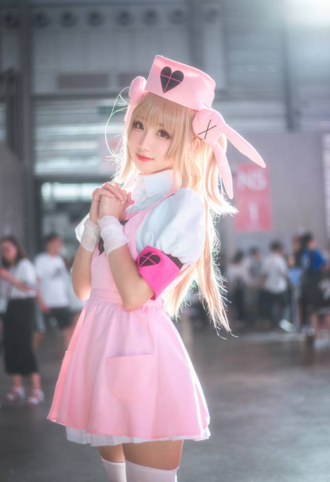 可爱的白丝长腿cos小姐姐,网友:这也太可爱了