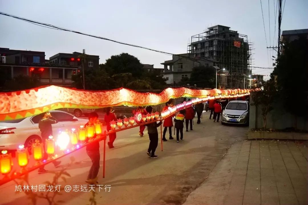 震憾!正月十八泉港鸠林村回龙灯绵延延数公里,好似人间银河!
