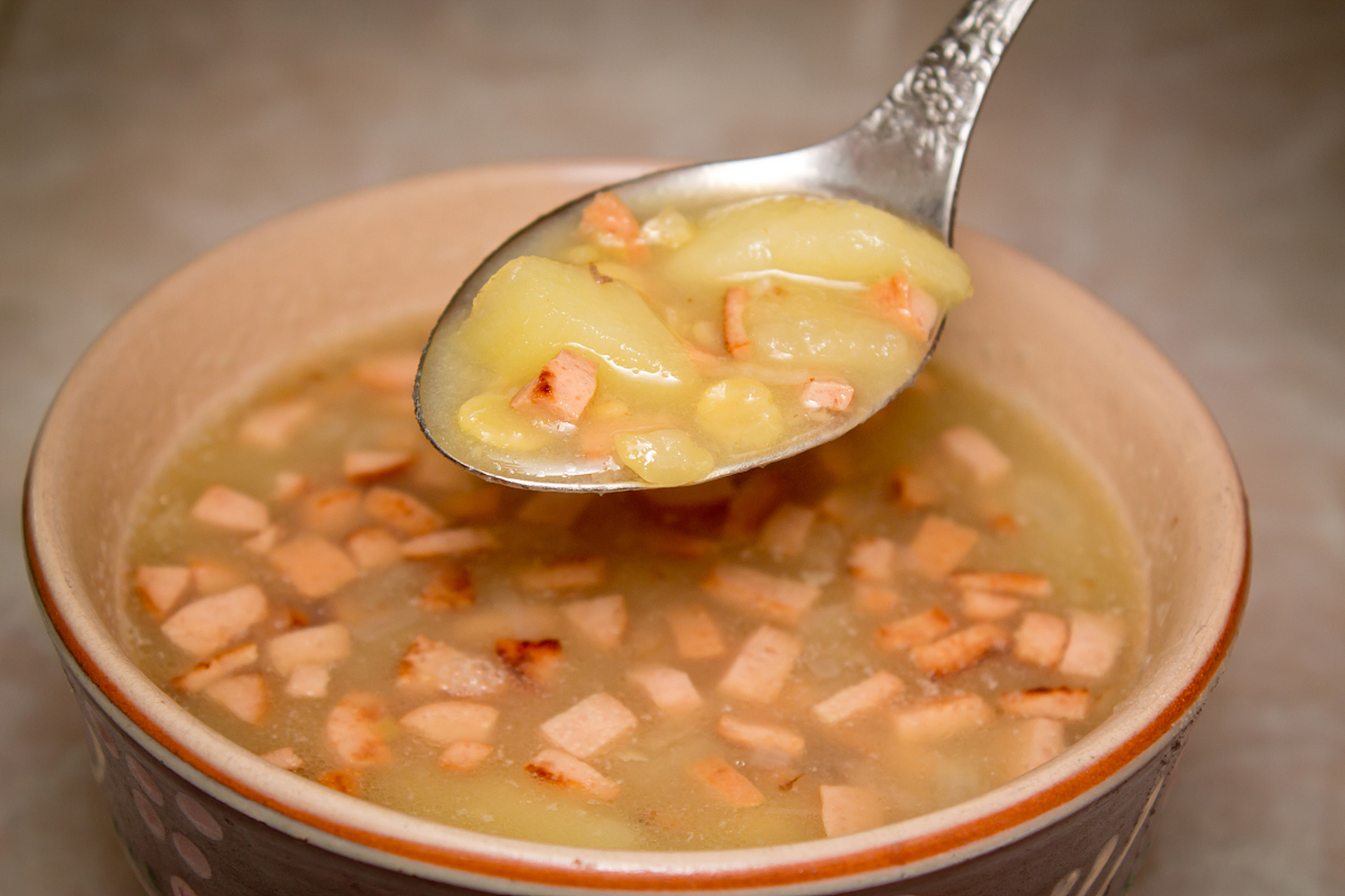 【厦门十大小吃推荐之花生汤】  花生汤是福建沿海地区风味独特的甜汤