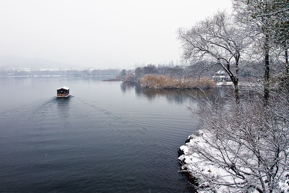 想邂逅今年西湖的雪景,这些年的西湖雪景是否觉得最后一张更好看