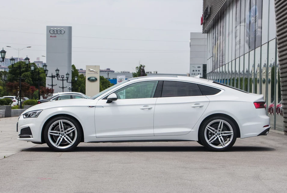 外形七个颜色的奥迪a5,真正的让人看花眼,不信进来看看