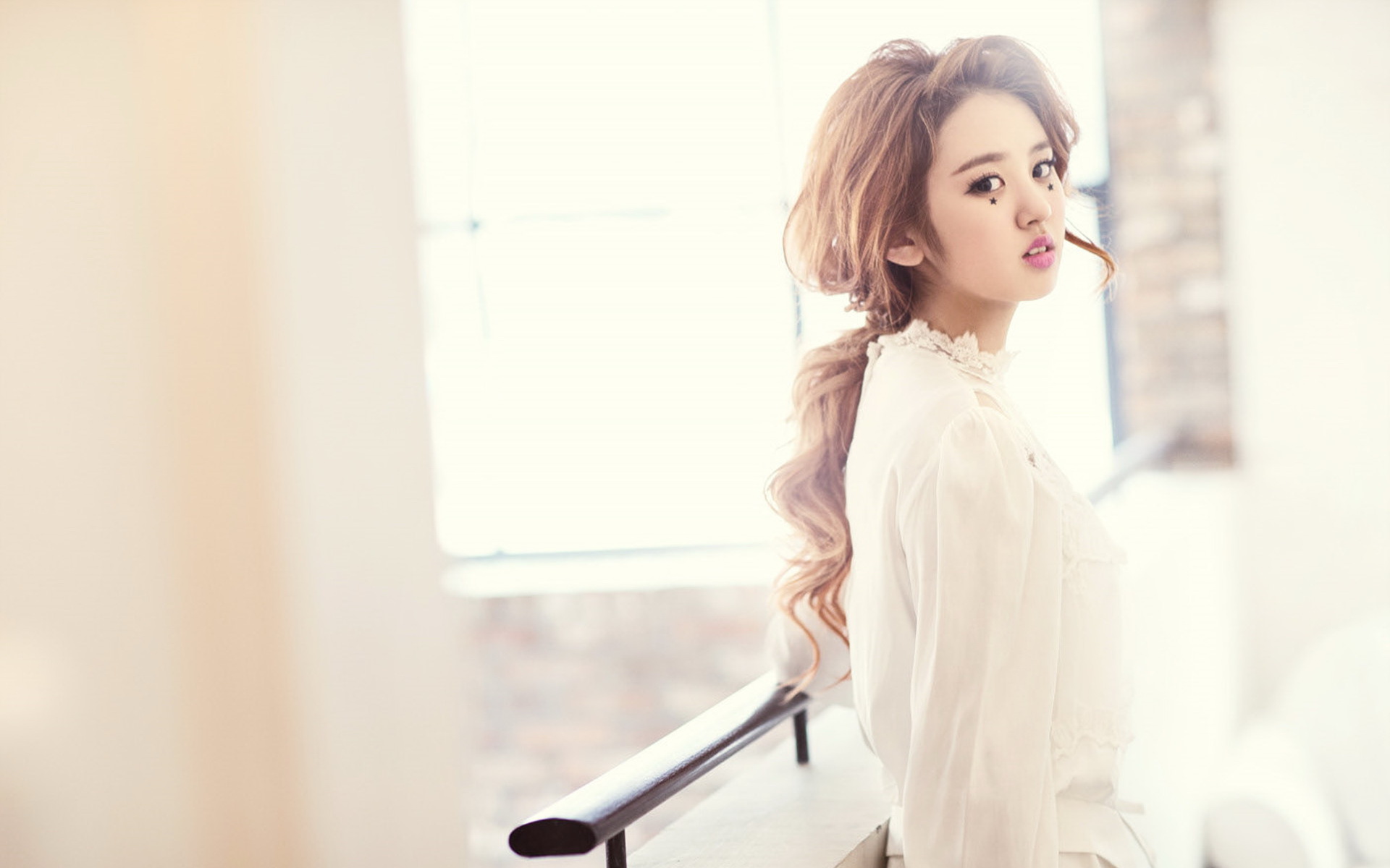 6月中旬,姻缘未散,偶然相聚,因爱执着的星座:持真心温暖旧情