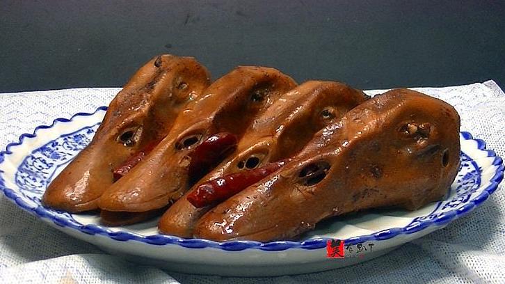 祖传卤味秘方公开,似乎看到了商机,秘制卤鸭头在家也能做了