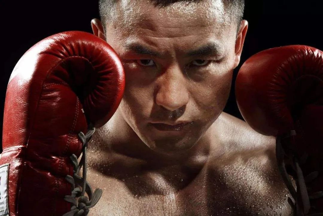 宝力高亲述:第一次客场ko泰拳王的遭遇!