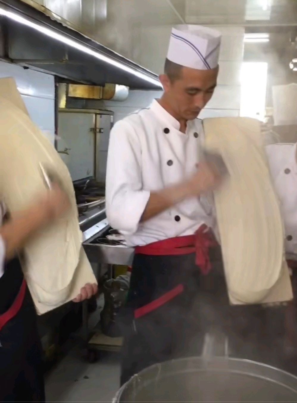 山西大同刀削面,美食制作你了解多少呢?