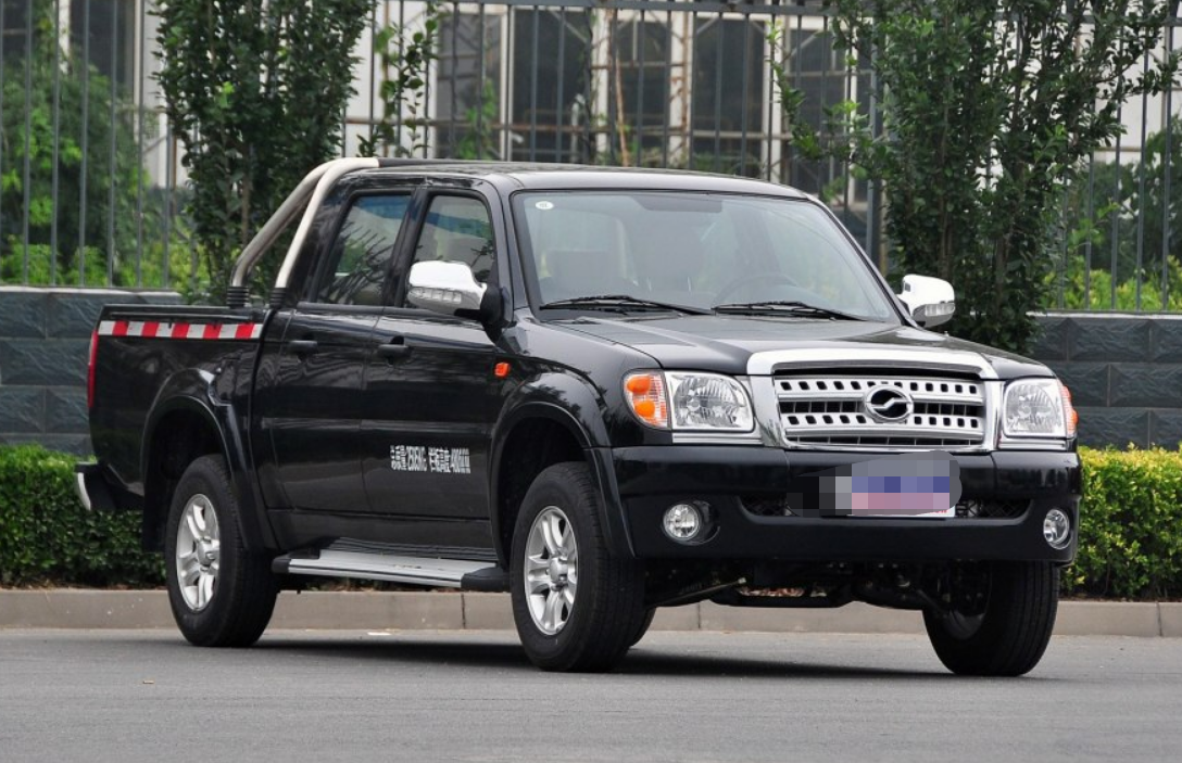 坚实厚重不失时尚实拍中兴威虎g3皮卡?