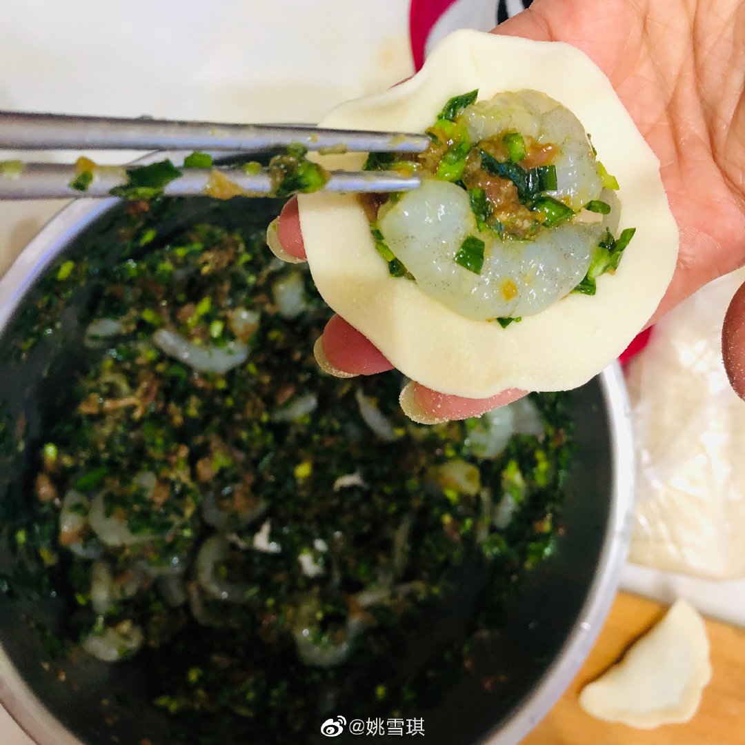 推荐冰箱清理出这些“宝藏”后小伙傻眼，网友：同一个世界同一个妈？