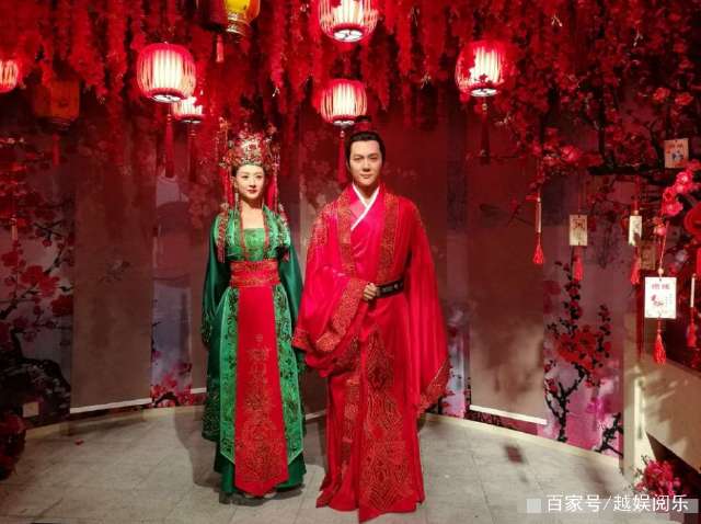 蜡像馆推出《知否》明兰二叔蜡像,冯绍峰被认作李晨,真令人尴尬