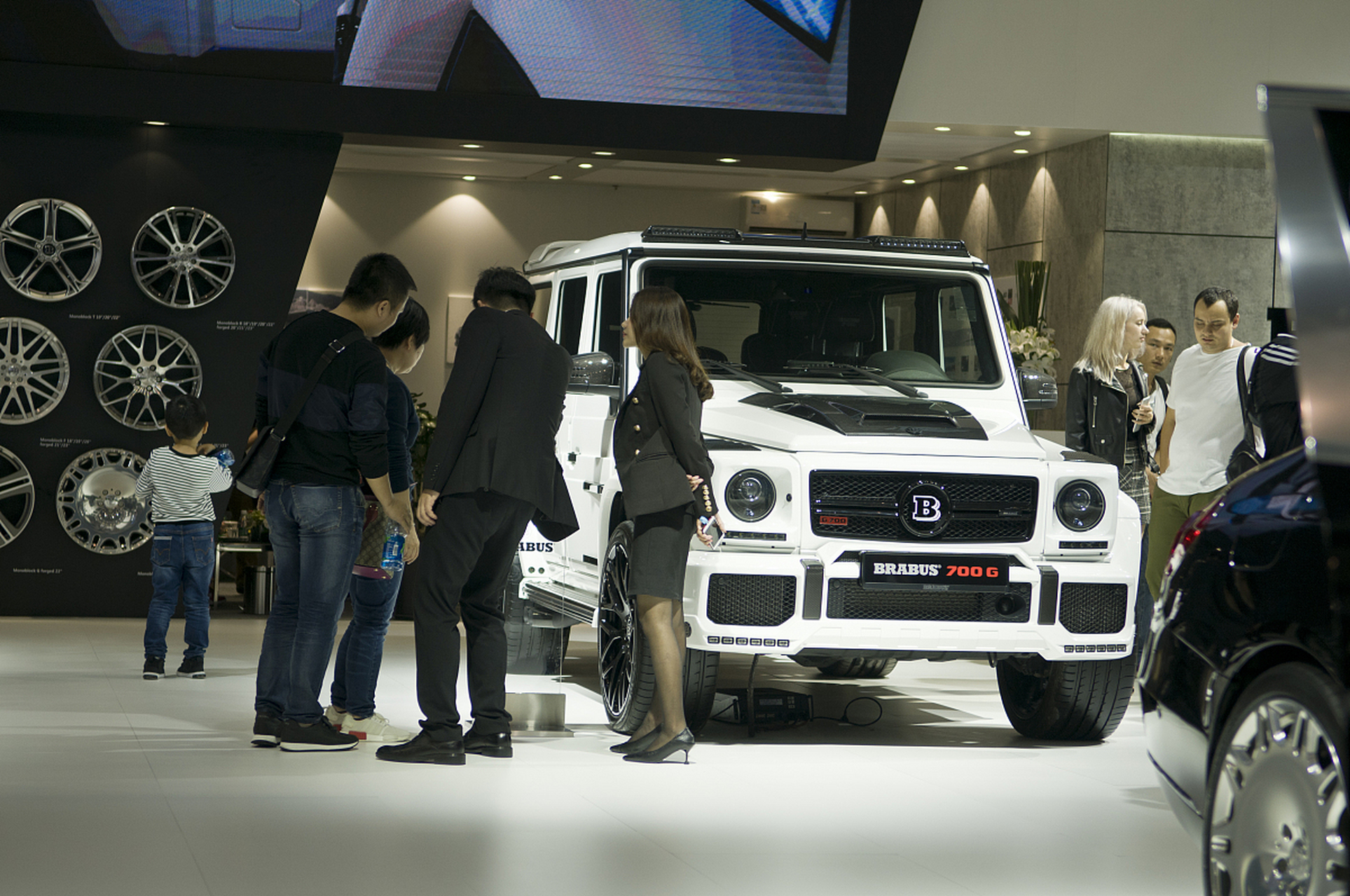 88万 坦克700hi4-t限量版70万 理想mega 60万以内 小鹏x9 38.