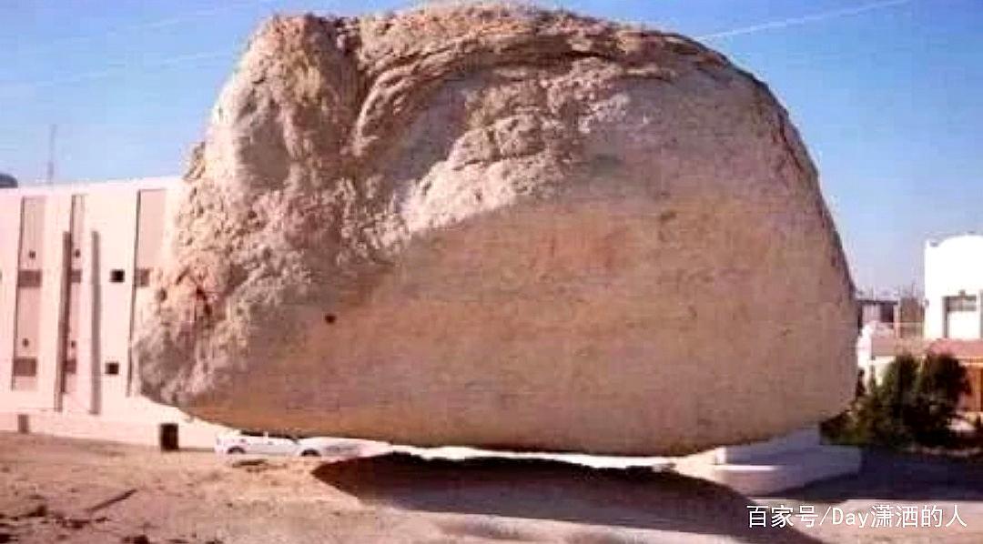 在日本枥木县那须镇的山上,有一种石头,带有剧毒