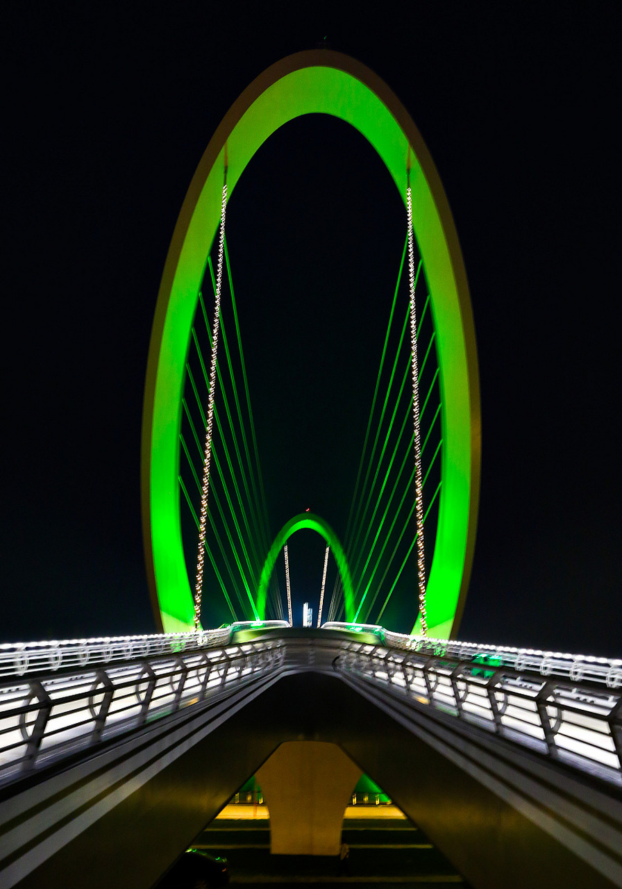 附近的夜景图片