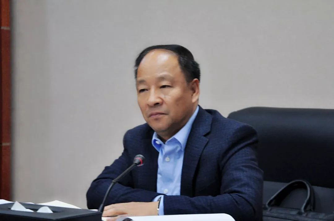 杨万春主任主持召开主任办公会和理论中心组集中学习