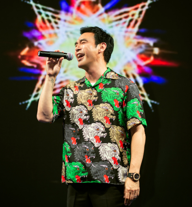 继68岁谭咏麟开演唱会之后,65岁钟镇涛启动11月香港红馆演唱会