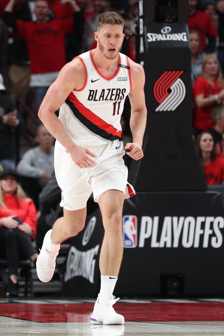我也叫莱昂纳德!莱昂纳德首节8中6砍下14分3篮板2助攻