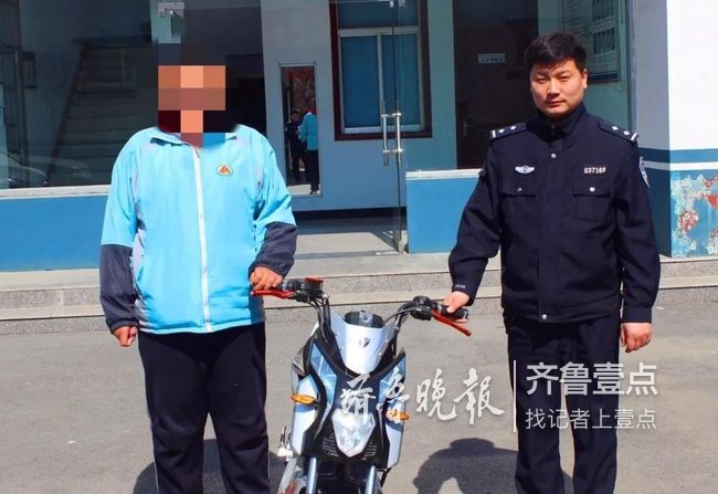 夫妻俩走亲戚路边顺手偷电动车,没承想被警察盯上