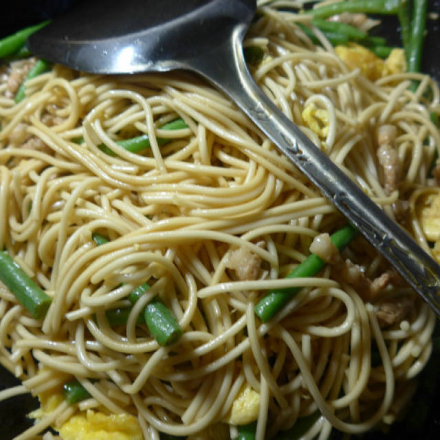 五花肉鸡蛋带豆炒面,鲜味中带有豆香味,下饭回味无穷