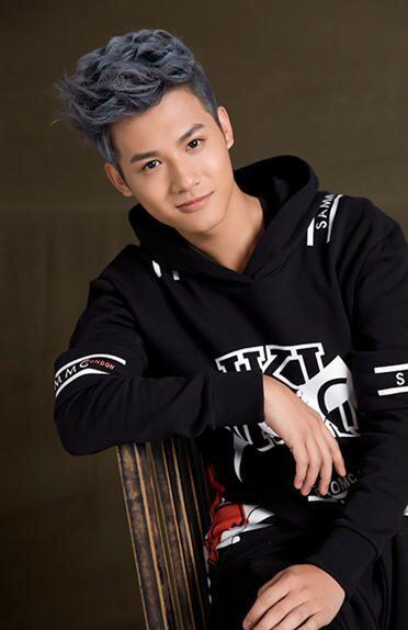 郑业成因为跟"盛夏星空"的解约官司闹僵,所以现在基本