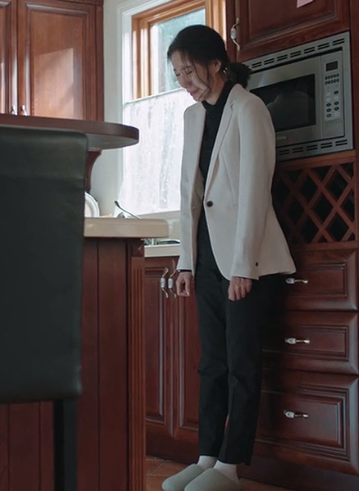 《都挺好》大嫂吴非衣品受称赞,剧中7套休闲穿搭,气质不输明玉