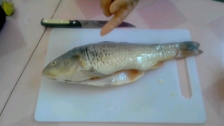 做简单的鲤鱼汤,做营养丰富的鲤鱼汤,鲤鱼去掉鱼腥线