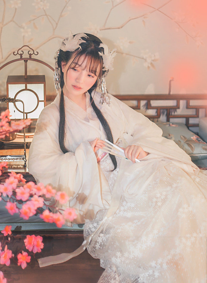 4本热血玄幻小说,《凌天剑神》百看不腻,《仙帝归来》回味无穷