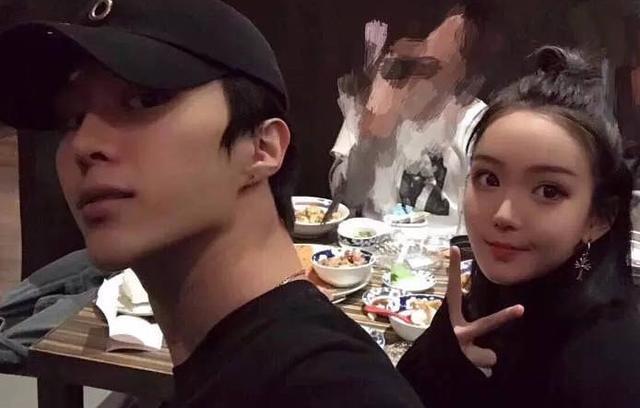 马上出道的范丞丞被曝出女友是她,富二代网红,网友:羡慕嫉妒