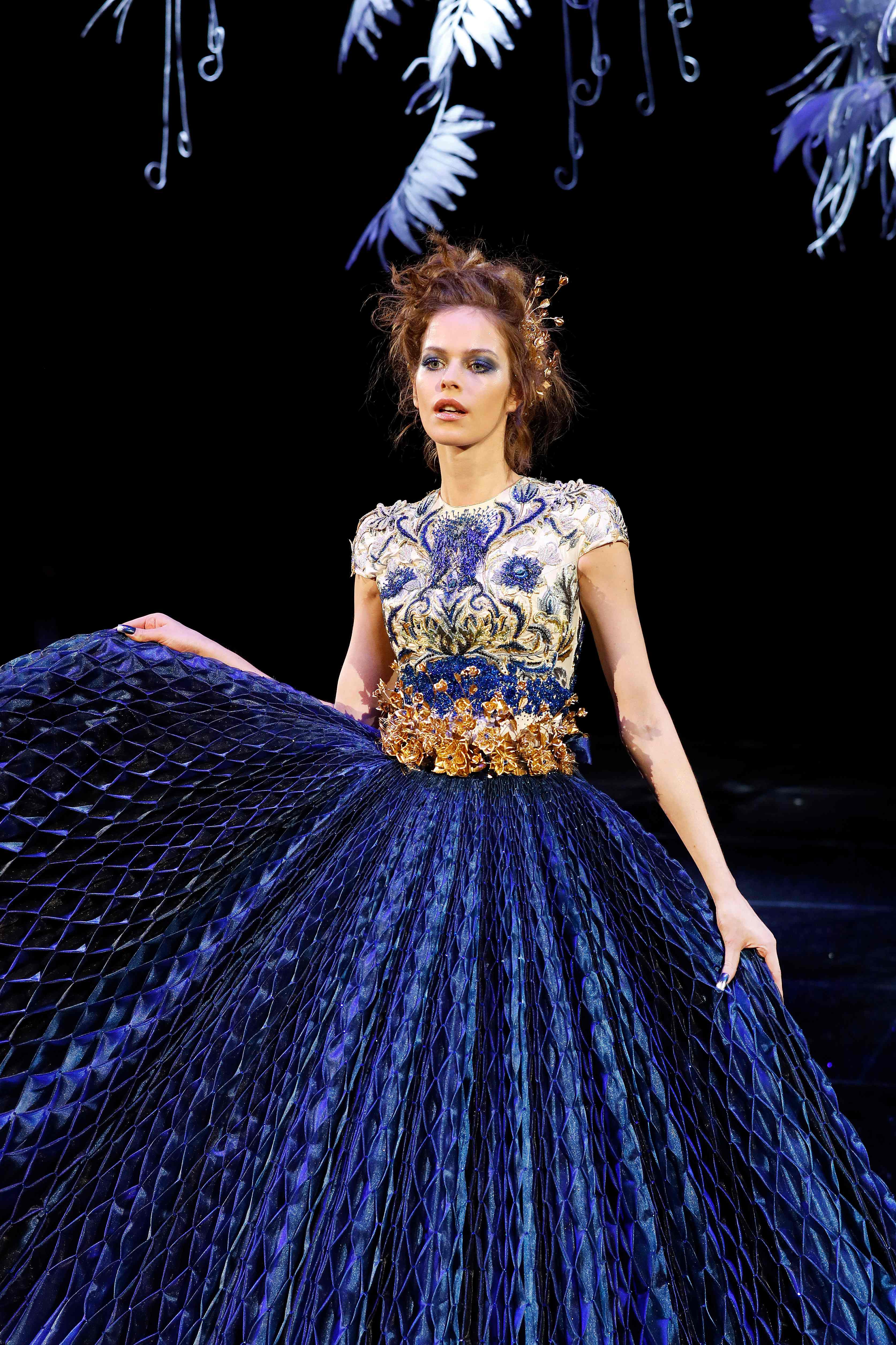 [16](外代二线)巴黎时装周:中国设计师郭培发布春夏高级定制新品