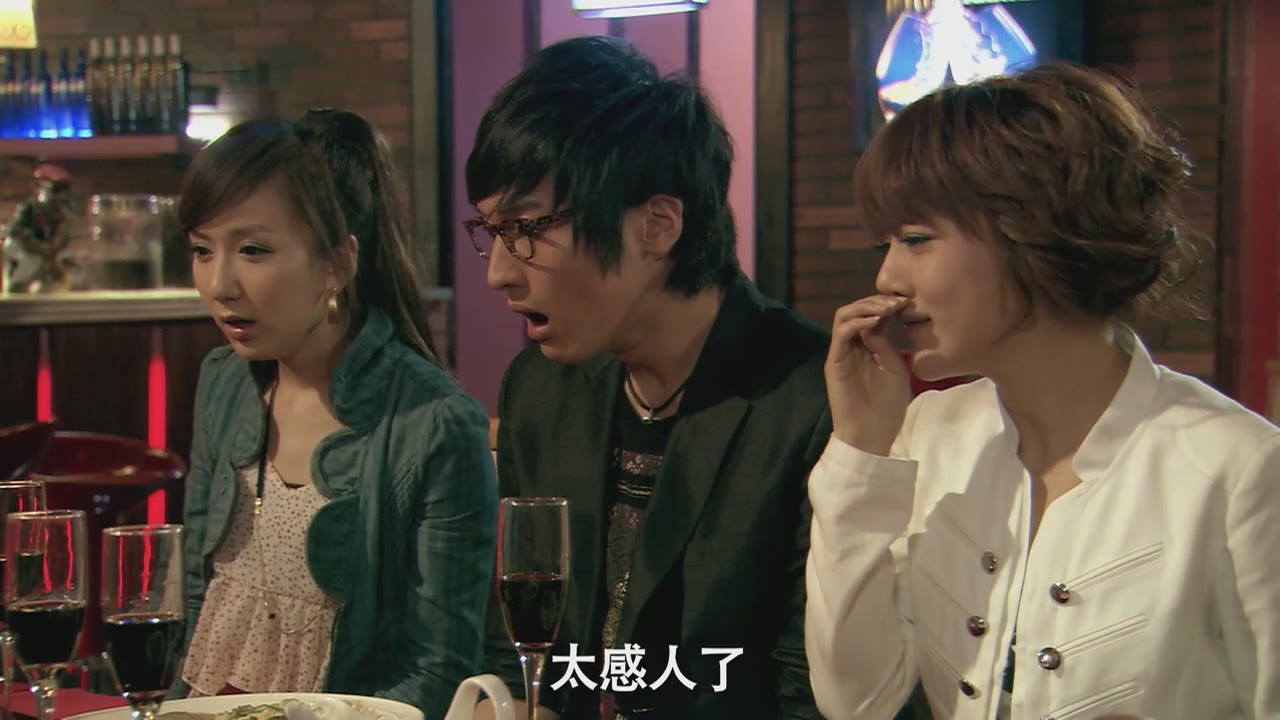 《爱情公寓2》第6集里的这两个小秘密,细心的你有发现吗?