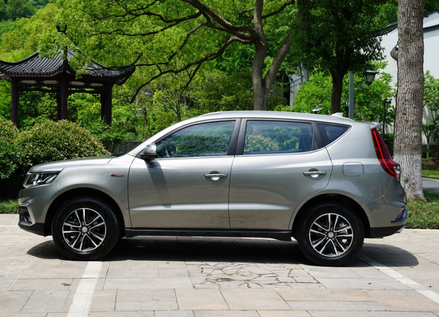 外在俊朗简约,内里素雅舒适——实拍吉利新远景suv,售5.39万起