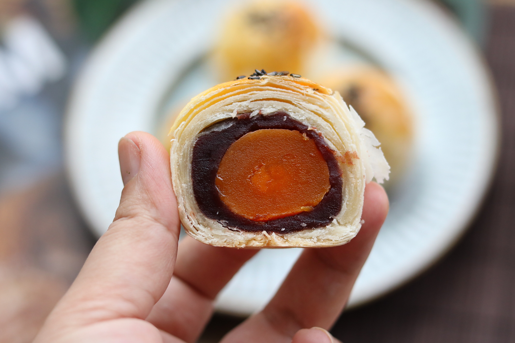 中秋节手把手教你自制蛋黄酥,简单易学步骤详细,新手小白也会做