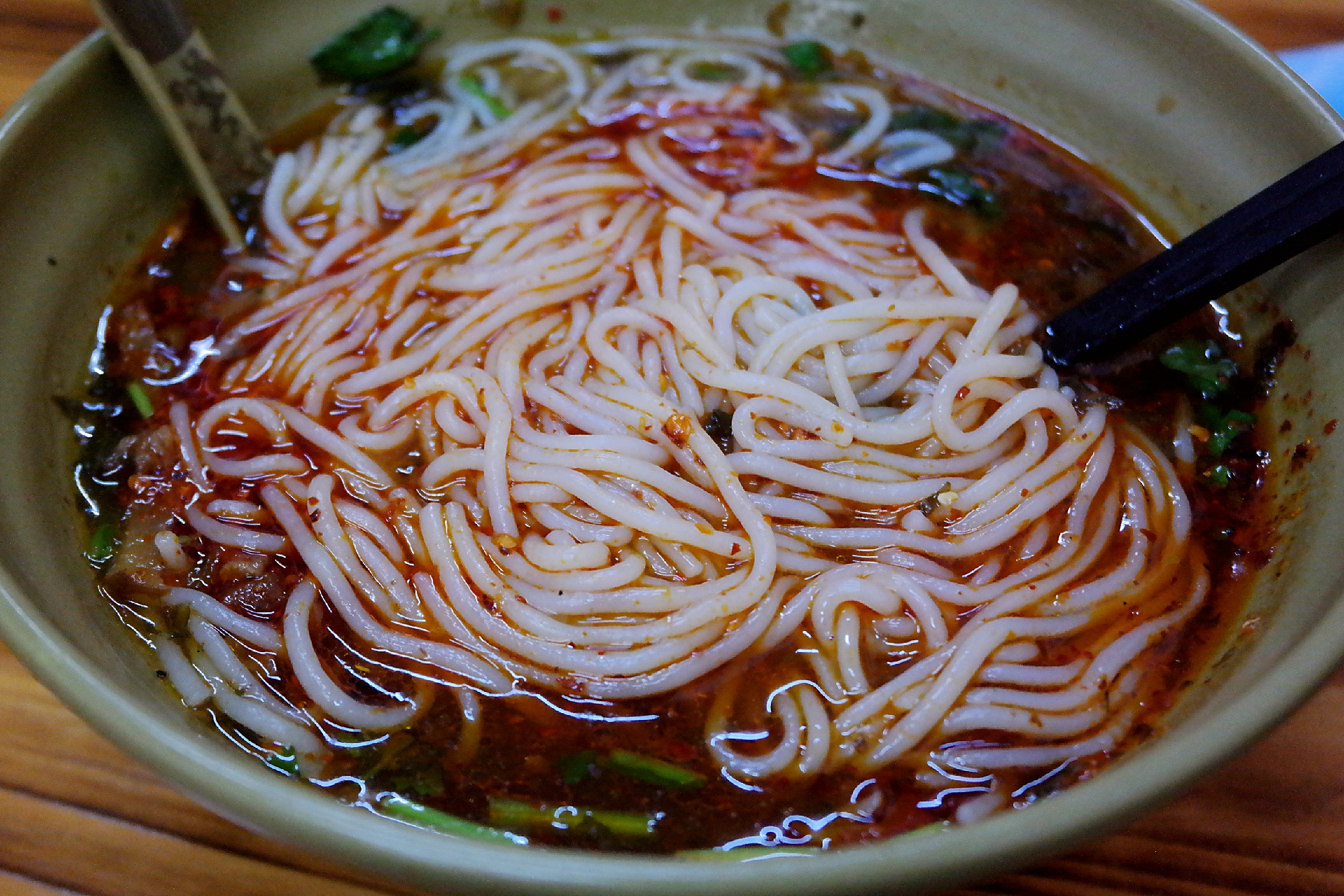 津市牛肉粉12元,小县城里走出来的美食,旅行也能找到家乡的味道