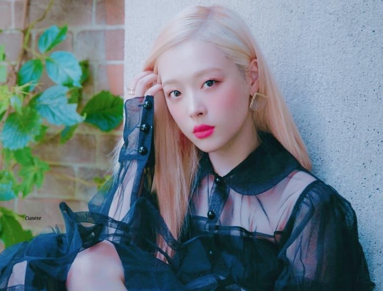 崔雪莉回归拍电影,出演《persona2》,第一部是好姐妹iu主演