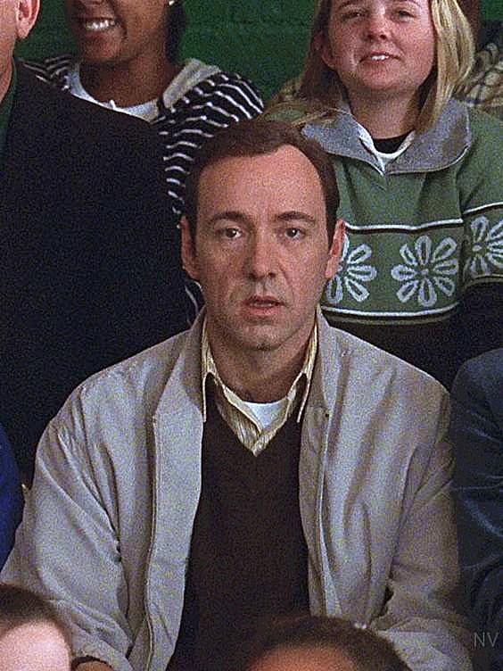 《美国丽人》:撕裂的"美"的内涵多重意象深层解读