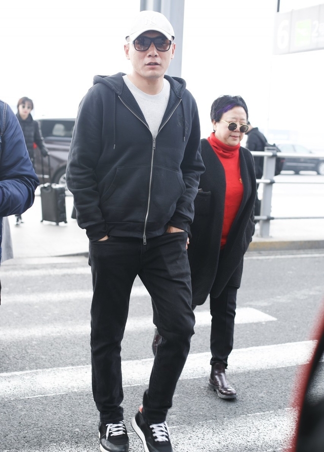 刘烨现身上海机场,你喜欢吗