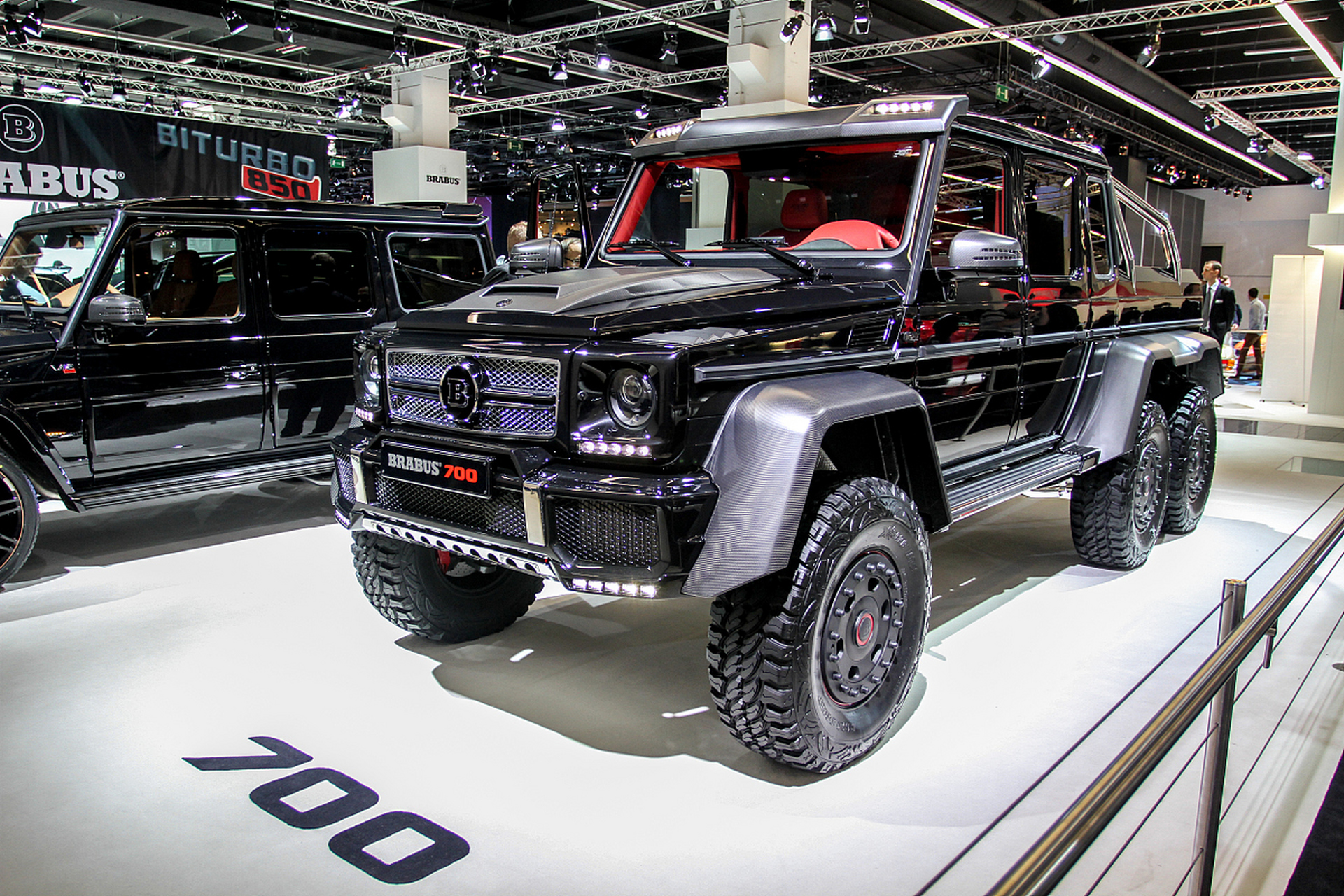 咱们来深入了解一下这款基于俄罗斯乌拉尔全地形车打造的6x6越野房车