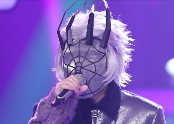 《蒙面唱将》曾惊现史上最难猜歌手,揭面遭主持人质问:你来干嘛