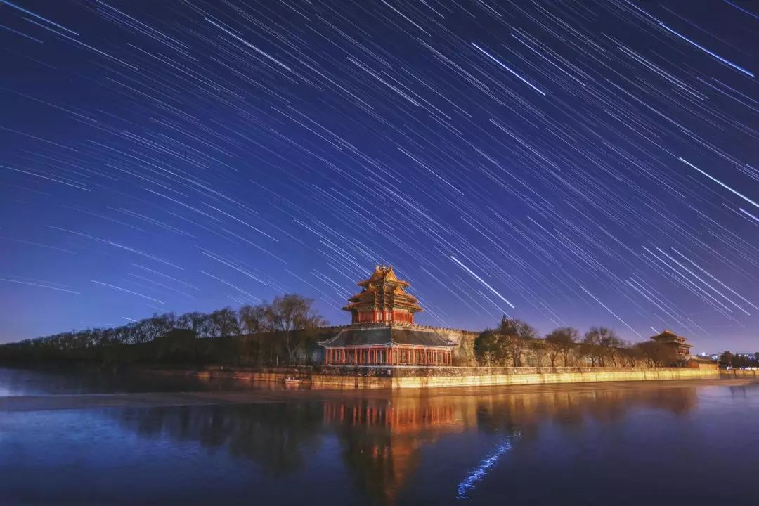 (轉載)全網爆火的故宮雪景圖和貓,是她拍下的