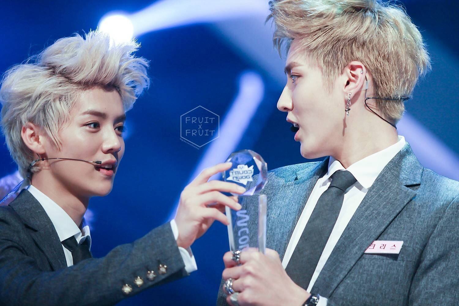 同为exo前成员,鹿晗敢于公布恋情,而吴亦凡仍坐拥n个绯闻女友