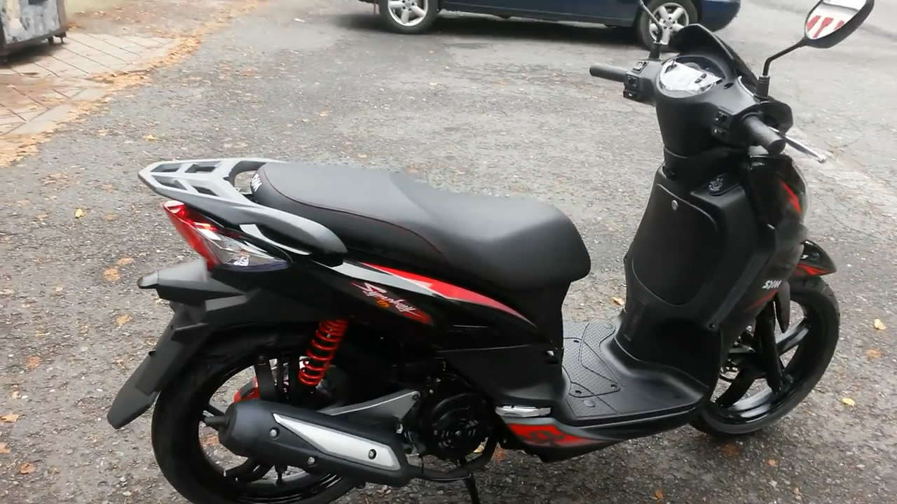 实拍三阳运动踏板车sr125!