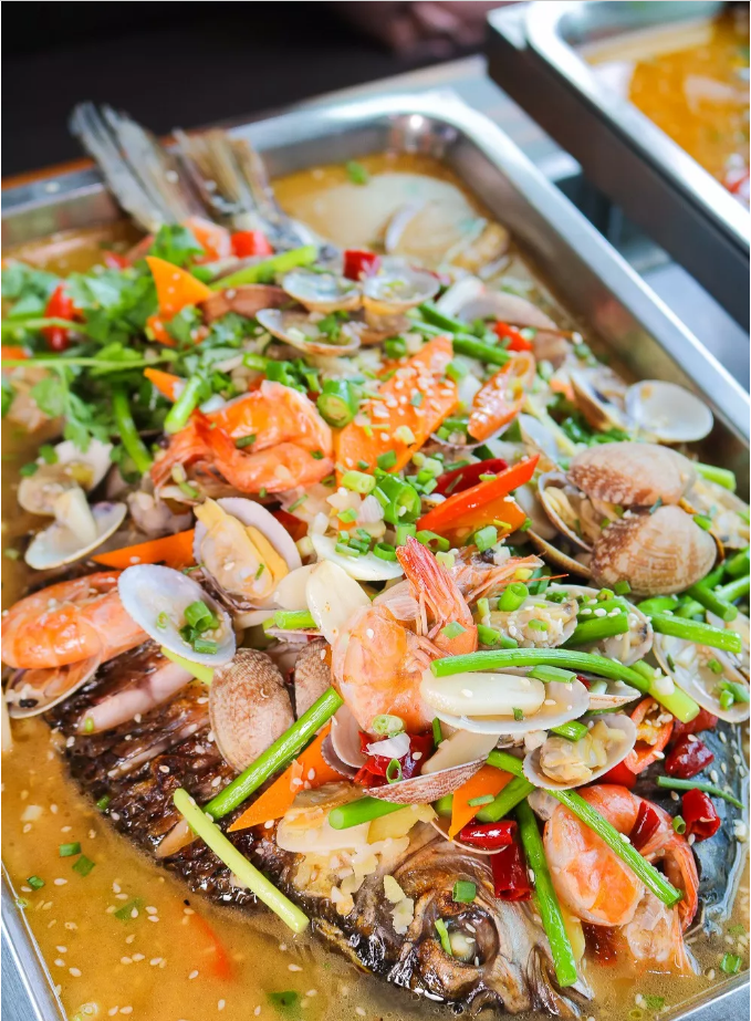 开过背的基围虾和花甲把烤鱼的鲜,又提高了一个level!