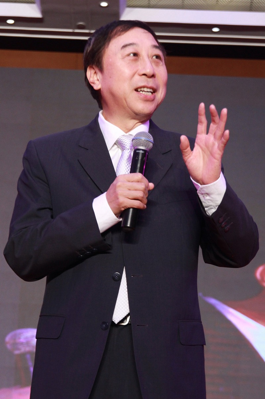 目前历届春晚出演次数最多的五个小品演员 第一名:冯巩-历届春晚出演