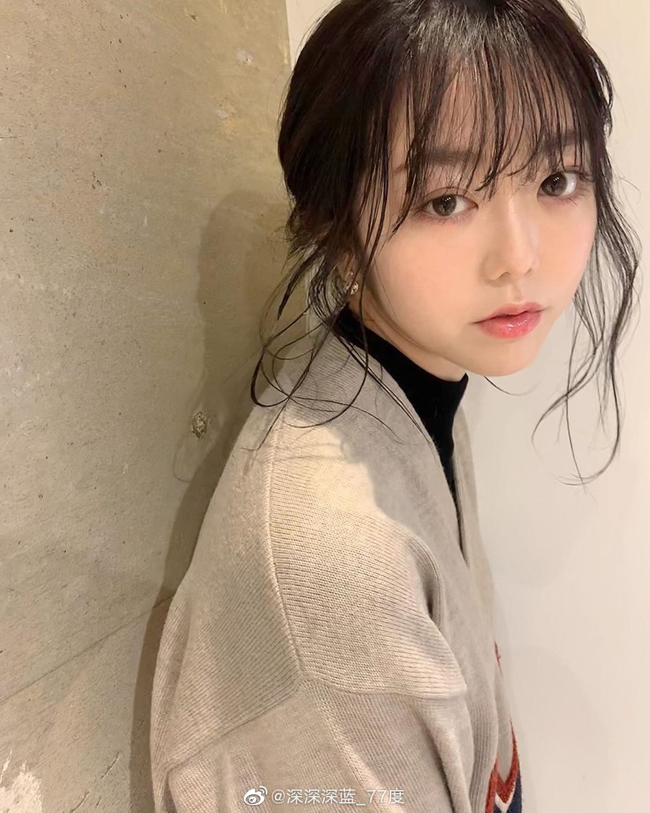 组图:akb48峯岸南公开近照 蓬松刘海透明感十足