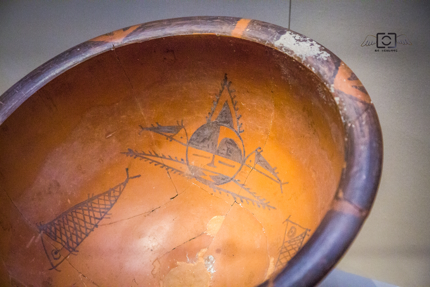6000年前巫术与宗教的见证之人面鱼纹彩陶盆