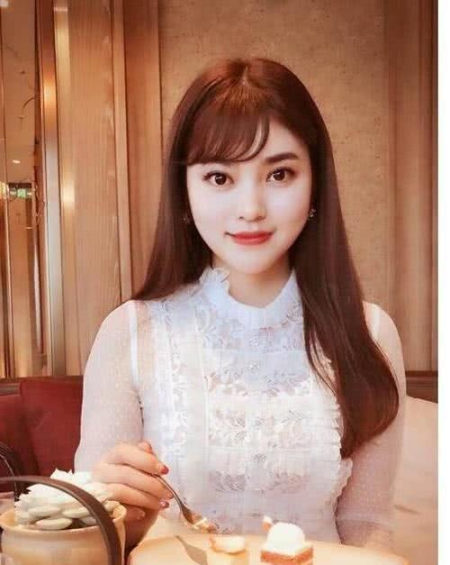 巴啦啦小魔仙十年大变身,高傲三人组中,最有钱的她如今成这样