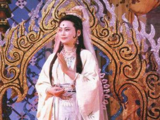 她是《西游记》最美观音,曾遇怪事连连,之后改信佛!