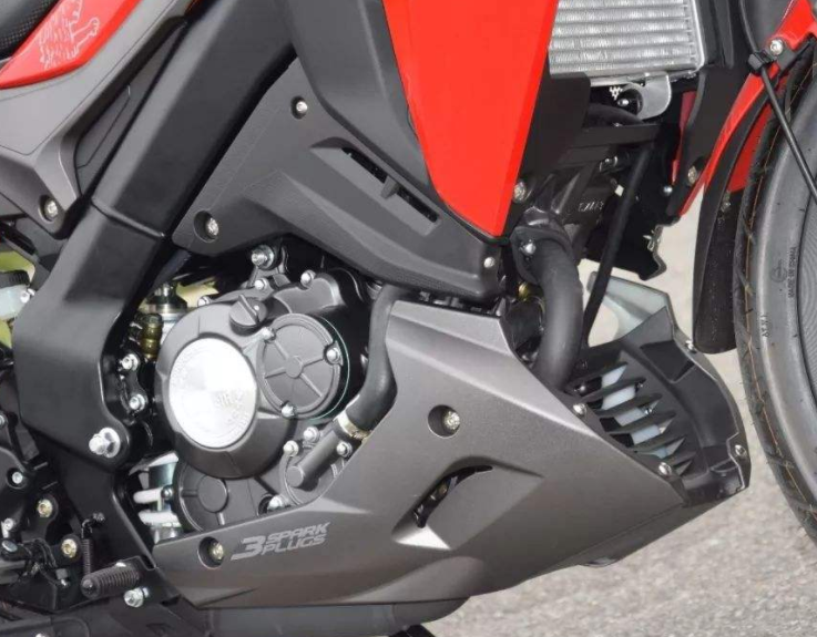 贝纳利小迅龙150s