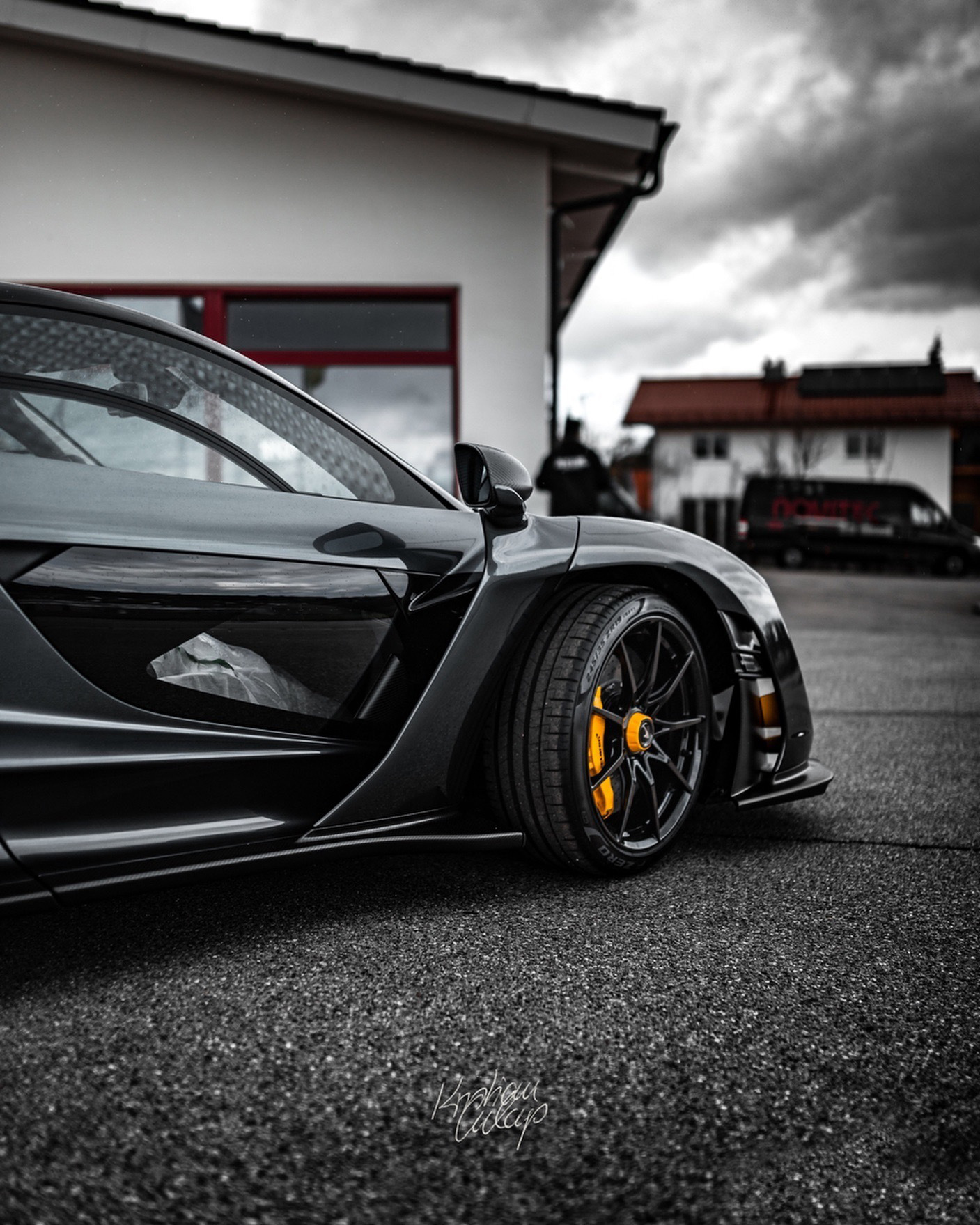 全新迈凯伦塞纳碳黑色涂装版