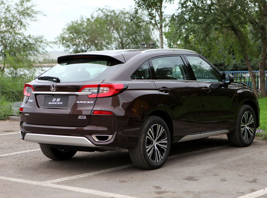 广汽本田-冠道,流畅的线条,大气的外观,透漏着霸气和时尚