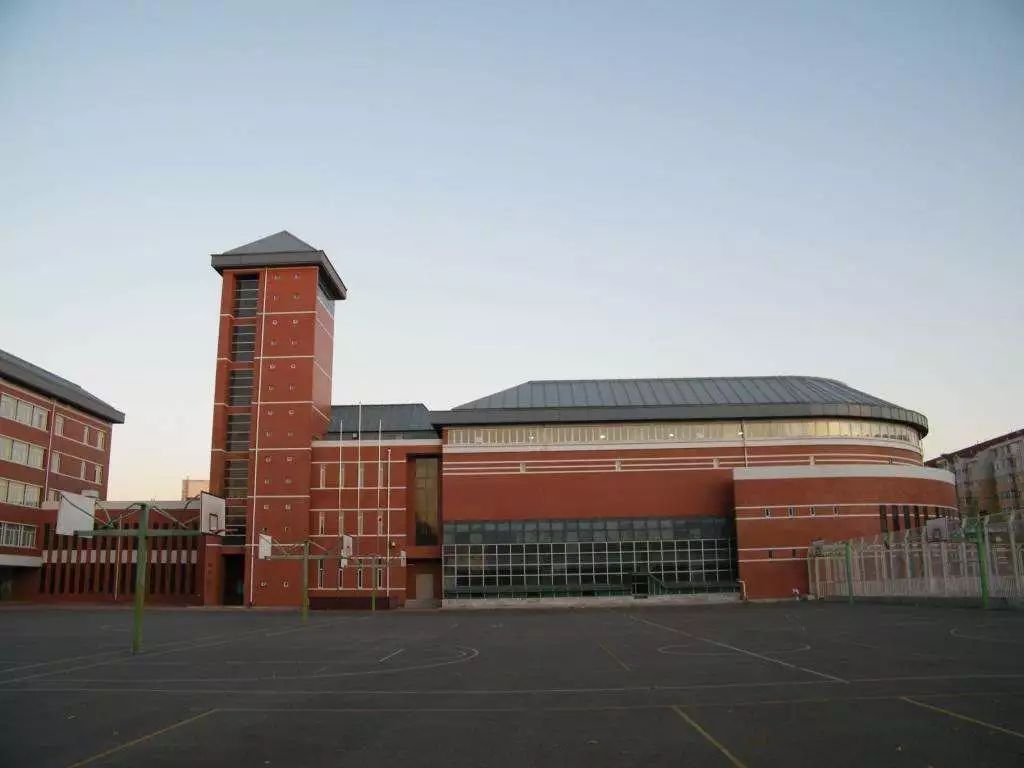 各位中考生:九中松北校区校长交流到平房24中了!