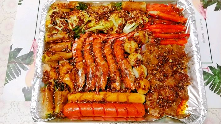 吃烧烤又没准备食材,把家里有的都拿来烤了,看我都烤了啥?