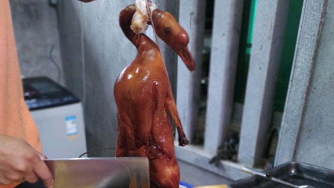 广东烧鹅皮水配方公开,你学了也烧出枣红色烧鹅,非常简单